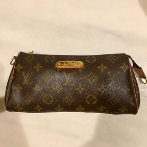 Louis Vuitton crossbody (MISSING STRAP)